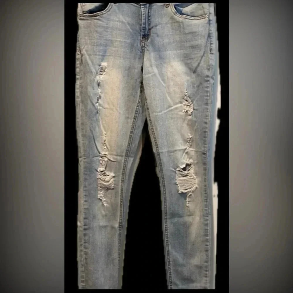 Refuge Women's Distressed Skinny Light Wash Denim High-rise Stretch Jeans 8 EUC - Picture 6 of 10